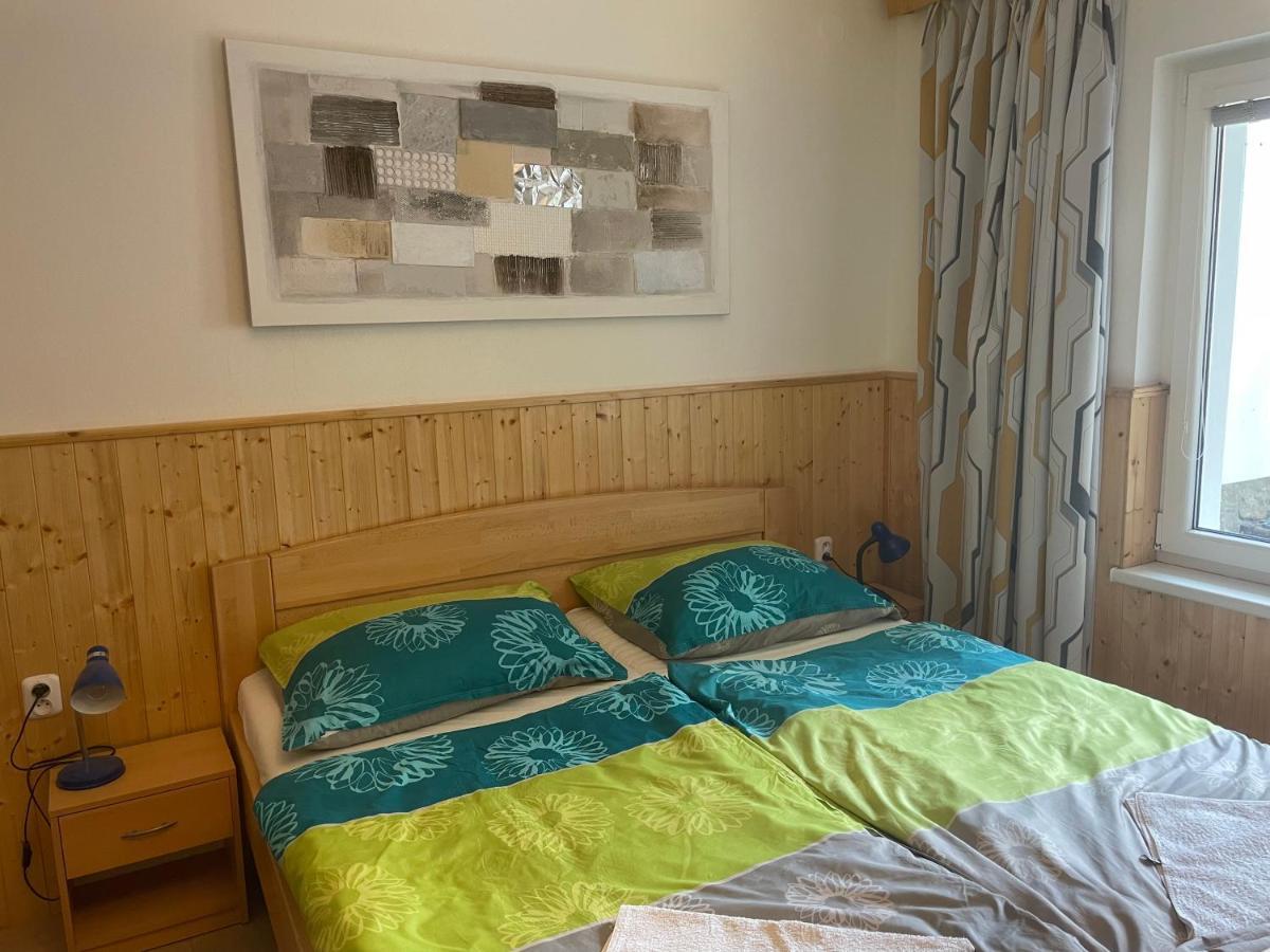 Penzion Fontana Hotell Náměšť nad Oslavou Exteriör bild