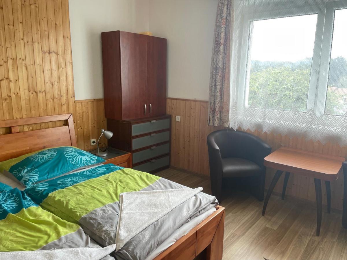 Penzion Fontana Hotell Náměšť nad Oslavou Exteriör bild